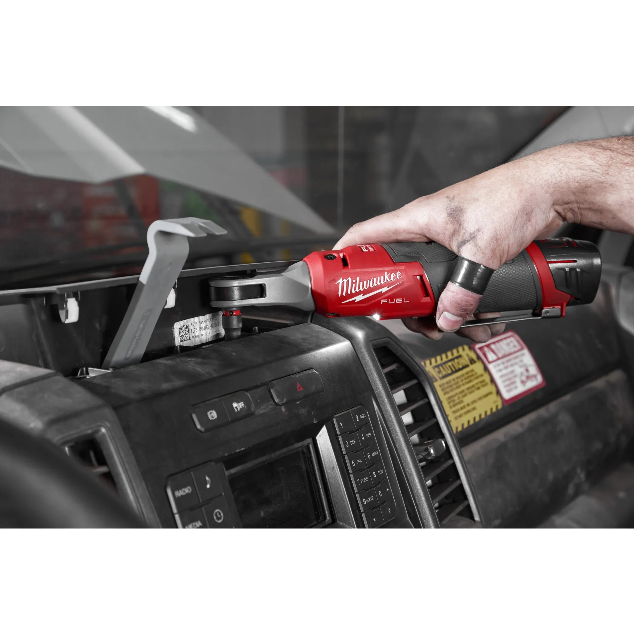 Аккумуляторная субкомпактная импульсная трещотка Milwaukee M12 FHIR14-0 FUEL (1/4'')  (Арт. 4933478171)