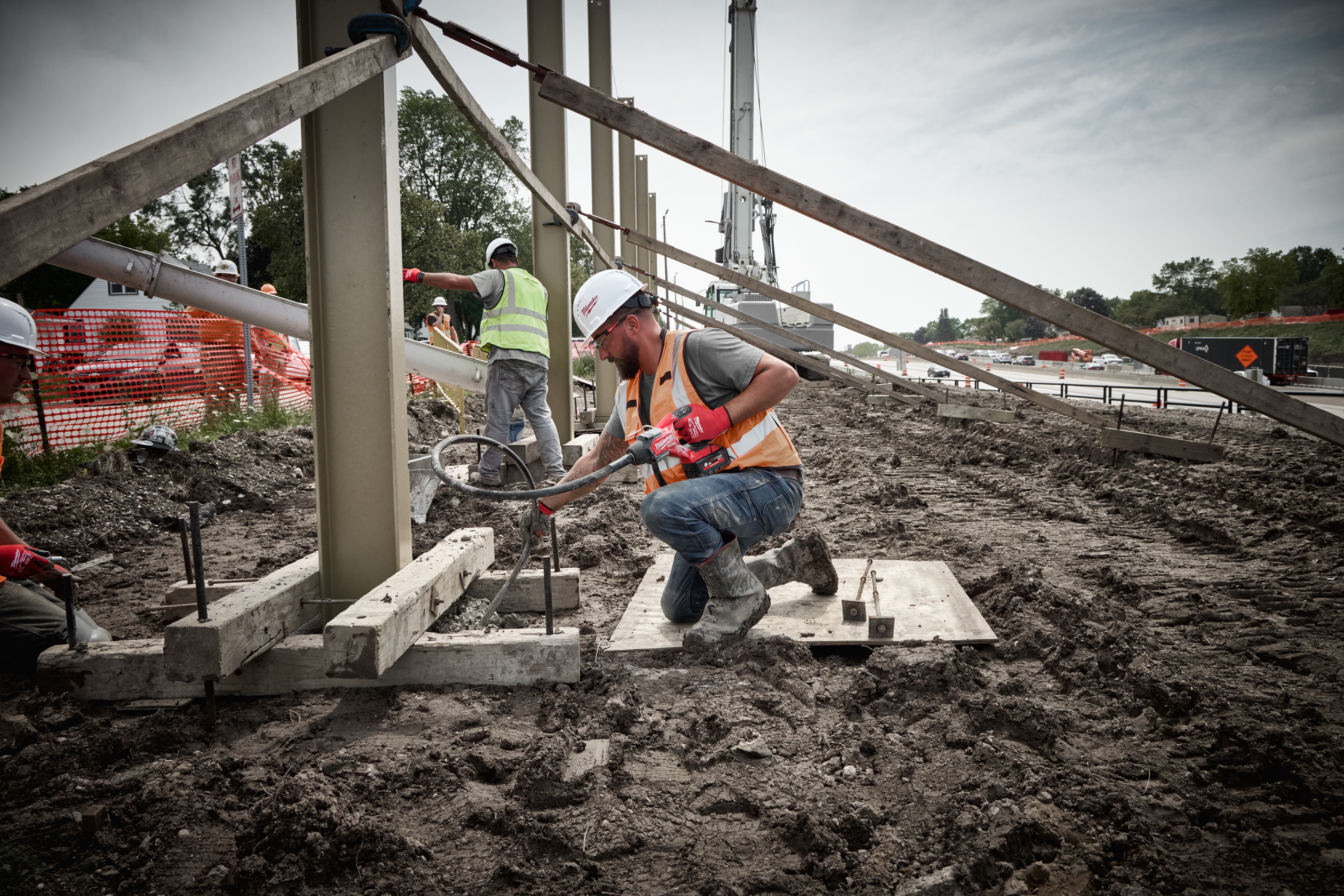 Аккумуляторный вибратор для бетона Milwaukee M18 FCVN24-0 FUEL (Арт. 4933479599)