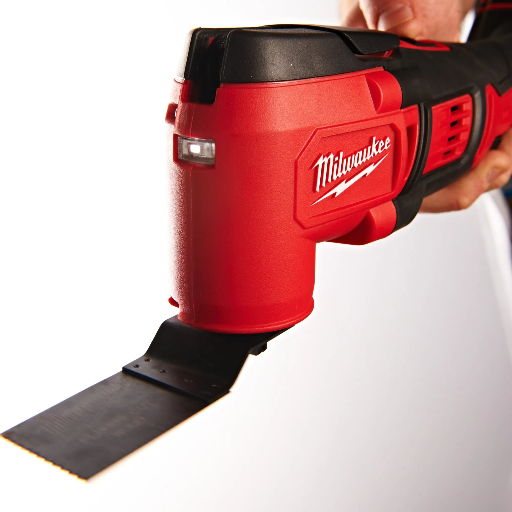 Аккумуляторный многофункциональный инструмент Milwaukee M18 BMT-0  (Арт. 4933446203)