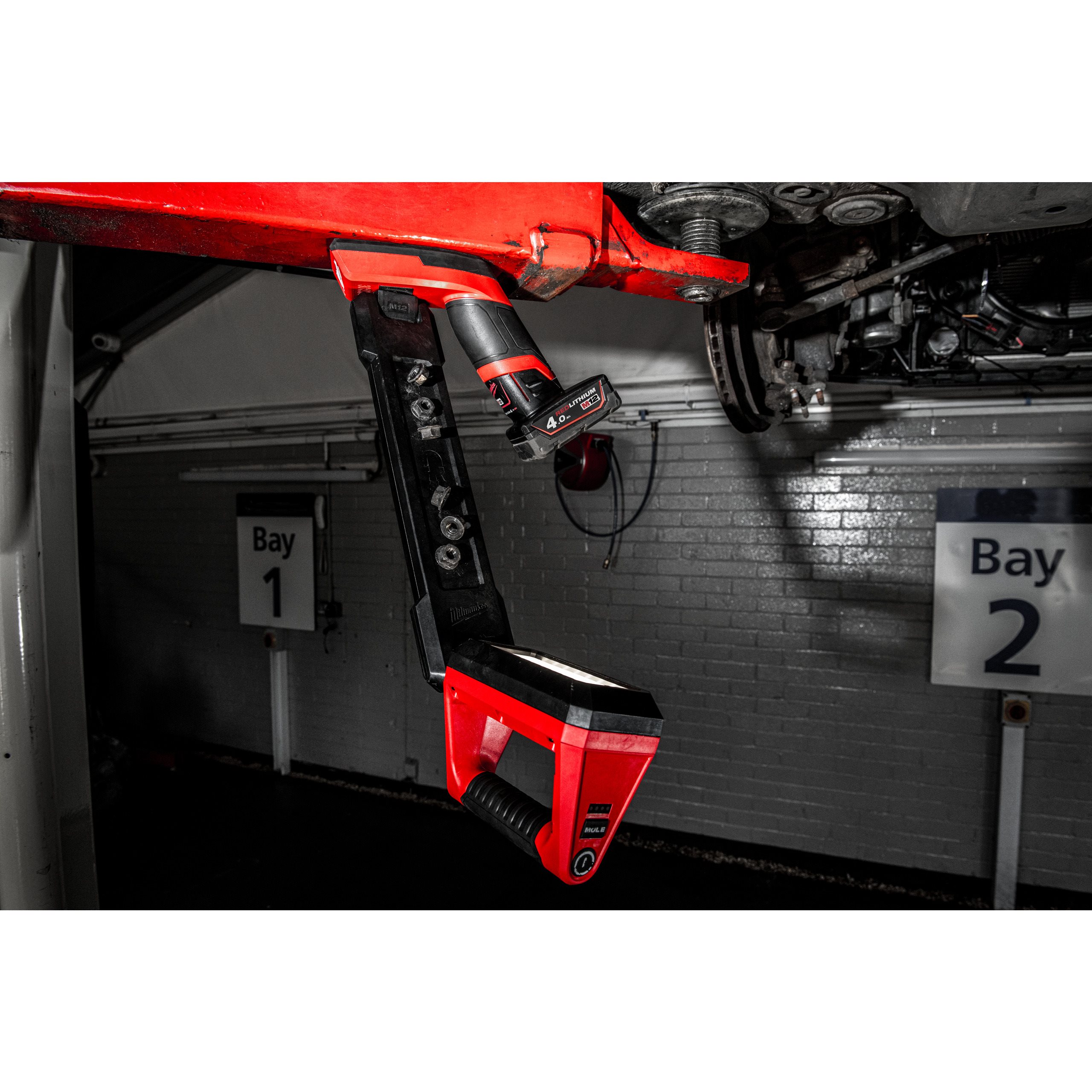 Аккумуляторный подрамный фонарь Milwaukee M12 UCL-0 (Арт. 4933478868)