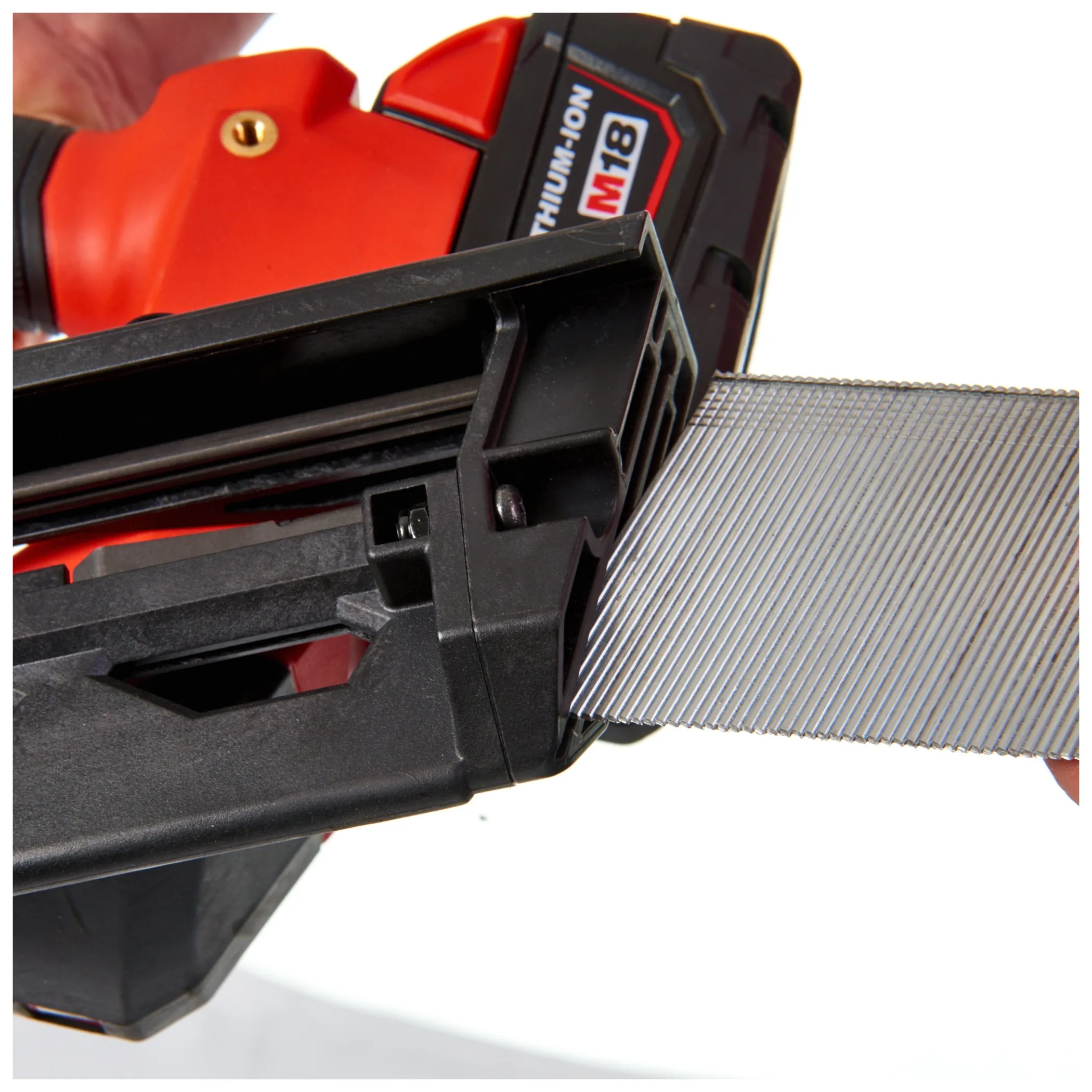 Аккумуляторный гвоздезабиватель(нейлер) с наклонным магазином Milwaukee M18 CN16GA-0X FUEL  (Арт. 4933451958)