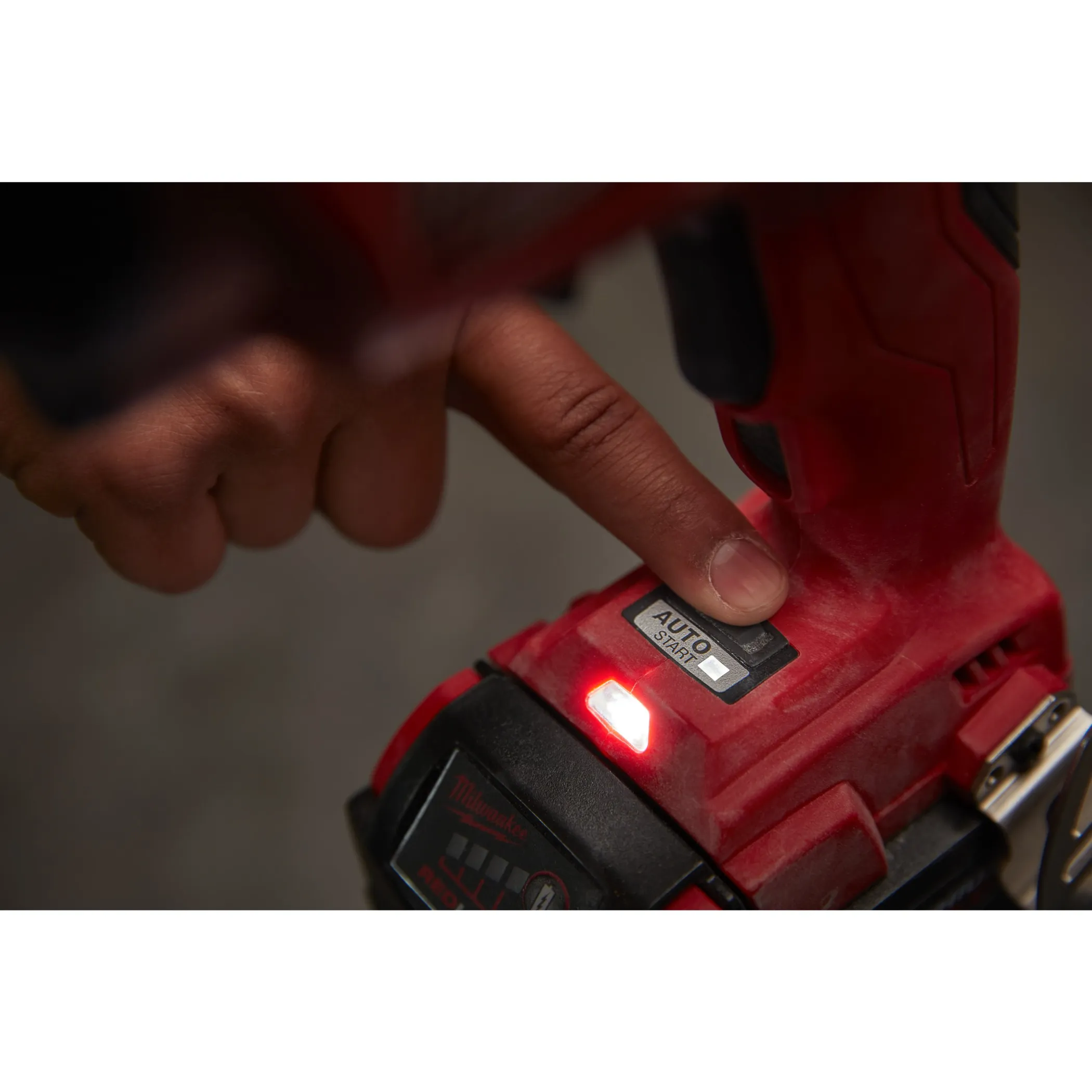 Аккумуляторный шуруповерт для работ по гипсокартону Milwaukee  M18 FSG-0X FUEL  (Арт. 4933459201)