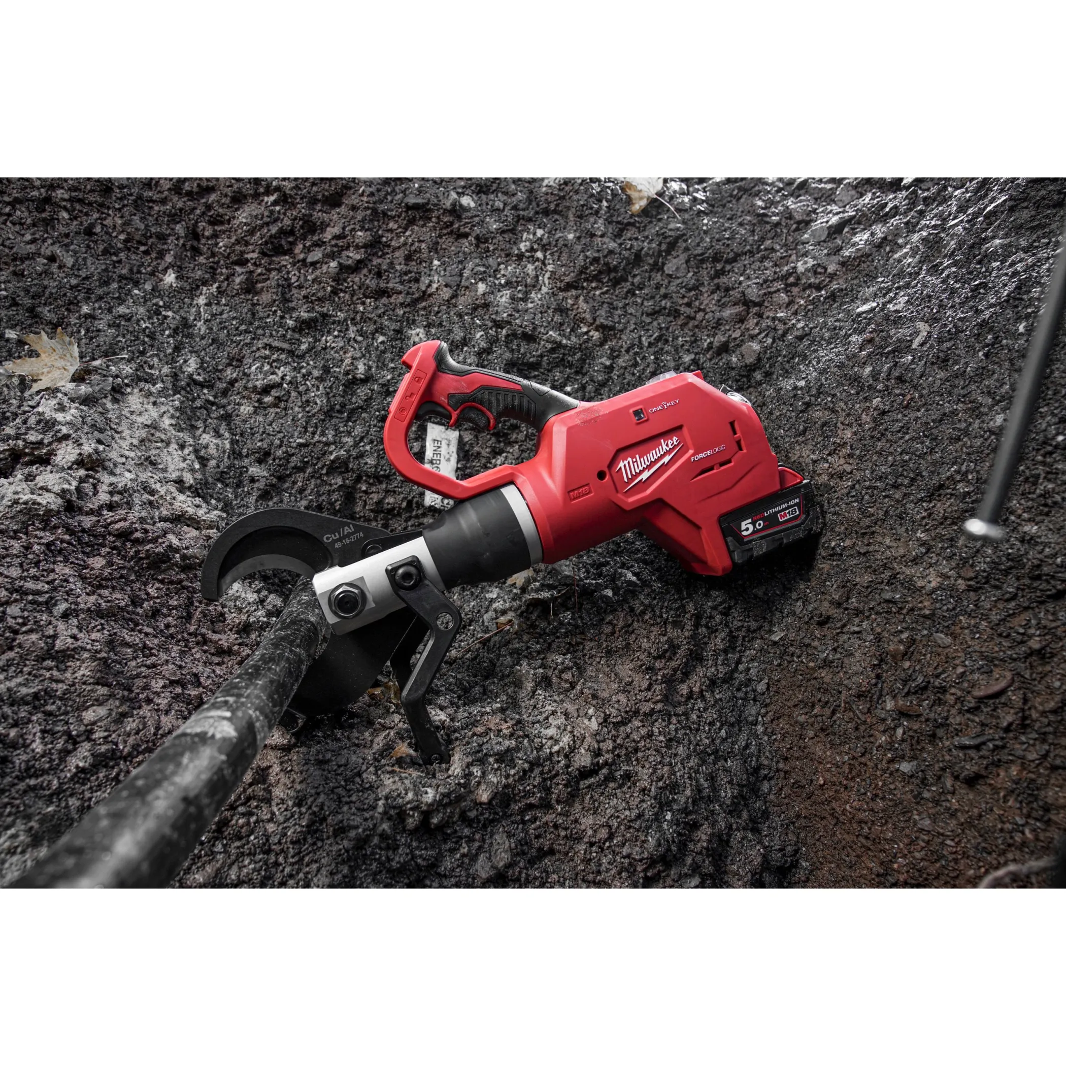 Аккумуляторный гидравлический инструмент для резки кабелей FORCE LOGIC Milwaukee M18 HCC75R-502C ONE-KEY  (Арт. 4933459271)