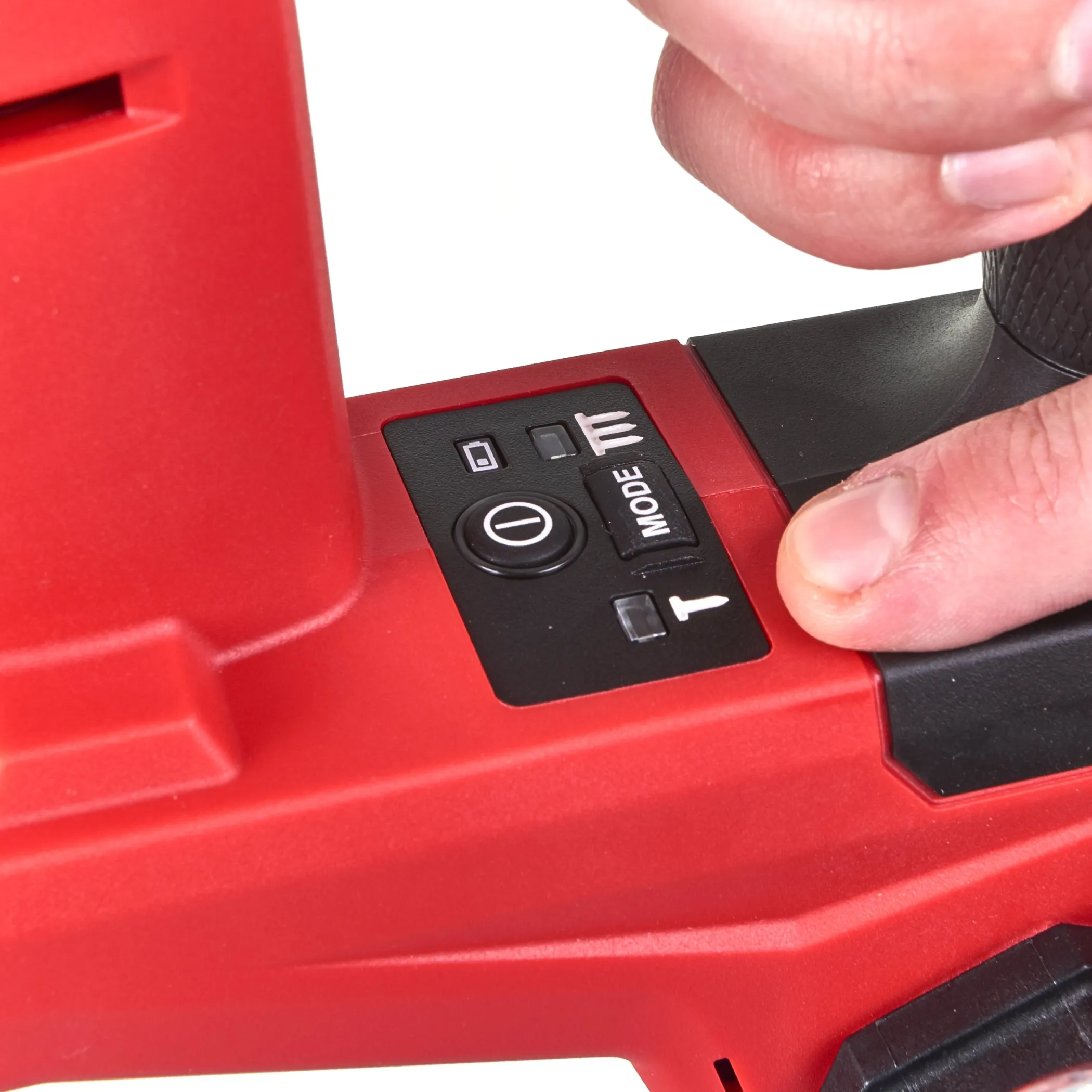 Аккумуляторный гвоздезабиватель(нейлер) с прямым магазином Milwaukee M18 FN18GS-0X FUEL  (Арт. 4933471409)