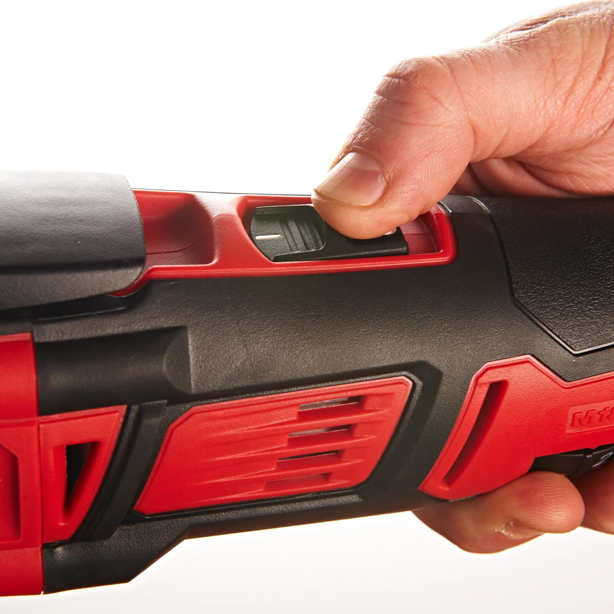 Аккумуляторный многофункциональный инструмент Milwaukee M18 BMT-0  (Арт. 4933446203)