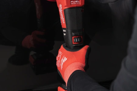 Аккумуляторная орбитальная полировальная машина Milwaukee M18 FROP15-0 FUEL (Арт. 4933499156)