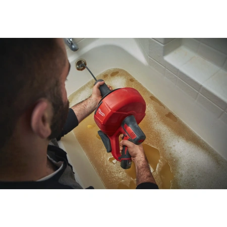 Аккумуляторная прочистная машина Milwaukee M12 BDC6-202C  (Арт. 4933451635)
