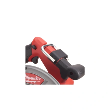 Аккумуляторная циркулярная пила по дереву Milwaukee M18 FCSG66-121C FUEL  (Арт. 4933471195)
