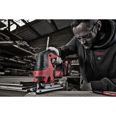 Аккумуляторный лобзик Milwaukee M18 BJS-402C  (Арт. 4933451389)