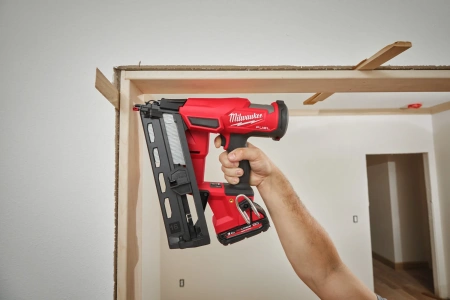 Аккумуляторный гвоздезабиватель(нейлер) с наклонным магазином Milwaukee M18 FN16GA-0 FUEL (Арт. 4933499154)