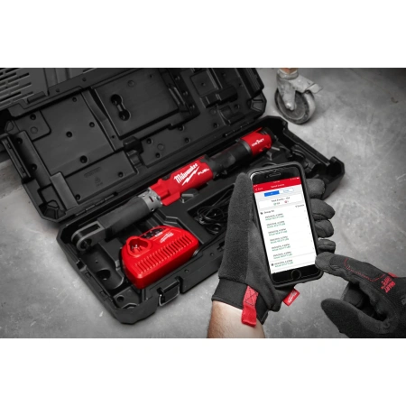 Аккумуляторный электронный динамометрический ключ Milwaukee M12 ONEFTR12-201C FUEL 1/2'' (Арт. 4933464970)