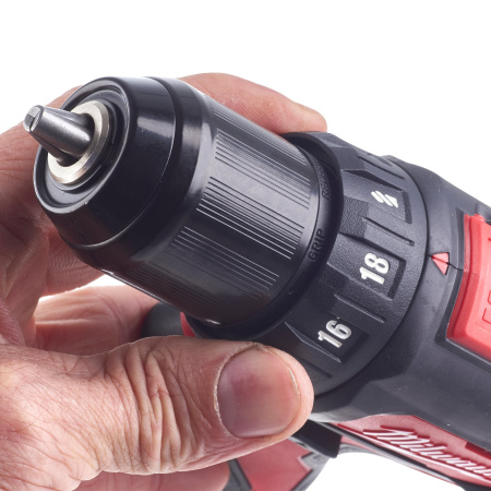 Аккумуляторная безударная дрель-шуруповерт Milwaukee M12 BDD-201C (Арт. 4933479439)