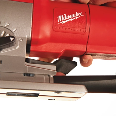Лобзик Milwaukee JSPE 135 TX  (Арт. 4933381230)