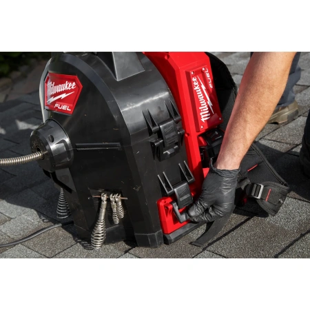 Аккумуляторная ранцевая прочистная машина Milwaukee M18 FFSDC16-502 FUEL  (Арт. 4933459710)
