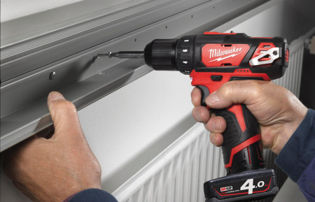 Аккумуляторная безударная дрель-шуруповерт Milwaukee M12 BDD-201C (Арт. 4933479439)