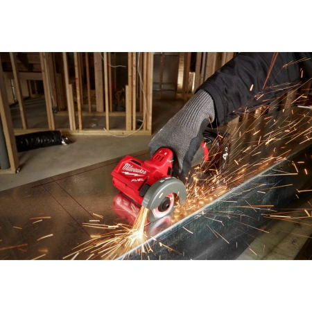 Субкомпактная многофункциональная отрезная машина Milwaukee M12 FCOT-422X FUEL  (Арт. 4933464619)