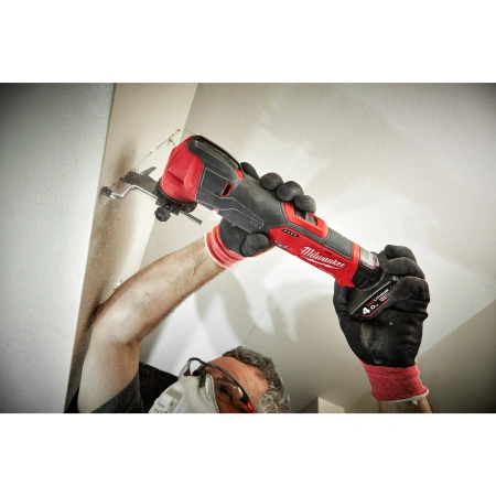 Аккумуляторный многофункциональный инструмент Milwaukee M12 FMT-422X FUEL  (Арт. 4933472239)