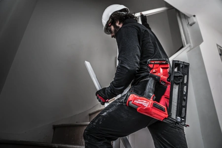 Аккумуляторный гвоздезабиватель(нейлер) с наклонным магазином Milwaukee M18 FN16GA-0 FUEL (Арт. 4933499154)