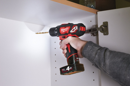 Аккумуляторная безударная дрель-шуруповерт Milwaukee M12 BDD-201C (Арт. 4933479439)