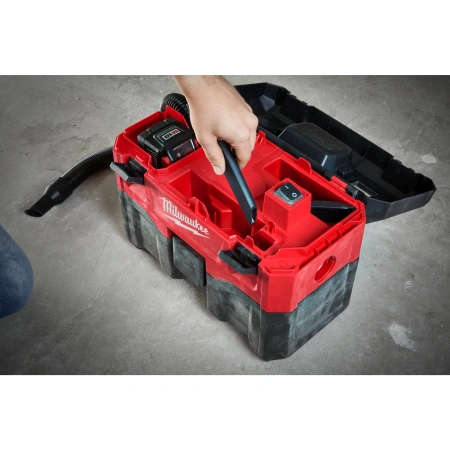 Аккумуляторный пылесос для воды и сухого мусора Milwaukee M18 VC2-0  (Арт. 4933464029)