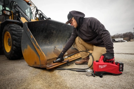 Аккумуляторный гидравлический насос Milwaukee M18 HMP700-0 (Арт. 4933493928)