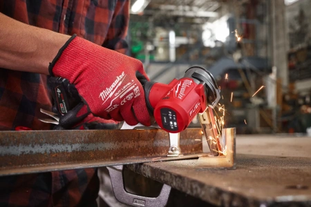 Аккумуляторная ленточная шлифовальная машина Milwaukee M12 FBFL13-402B FUEL (Арт. 4933480961)