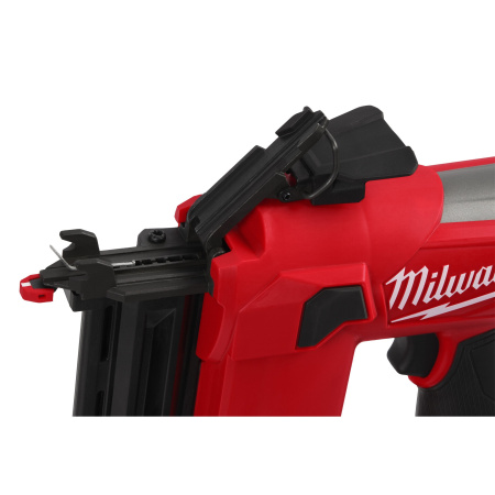 Аккумуляторный гвоздезабиватель(нейлер) с прямым магазином Milwaukee M12 FCN18GS-202X FUEL (Арт. 4933493355)