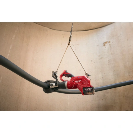 Аккумуляторный гидравлический инструмент для резки кабелей FORCE LOGIC Milwaukee M18 HCC75R-502C ONE-KEY  (Арт. 4933459271)