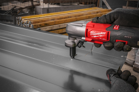 Аккумуляторные ножницы по металлу Milwaukee M12 FNB16-0X FUEL (Арт. 4933479618)