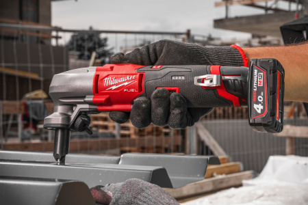 Аккумуляторные ножницы по металлу Milwaukee M12 FNB16-0X FUEL (Арт. 4933479618)