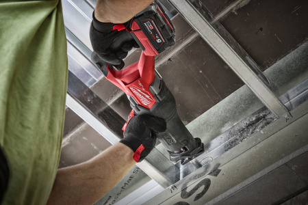 Аккумуляторная сабельная пила Milwaukee M18 FSZ-0 FUEL SAWZALL  (Арт. 4933498063)
