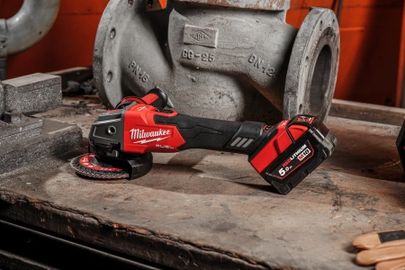 Аккумуляторная углошлифовальная машина (УШМ, Болгарка) Milwaukee M18 FSAGV125 XB-0 FUEL 125мм (Арт. 4933499158)