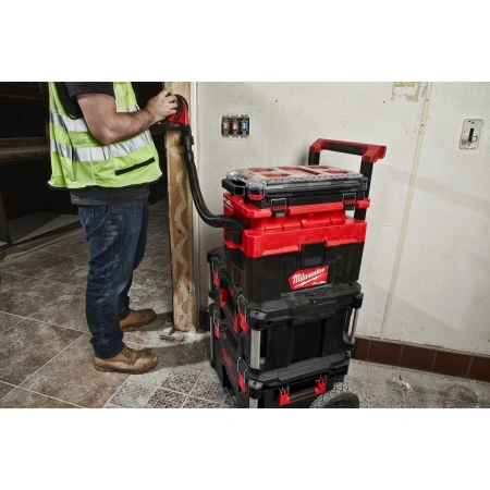 Аккумуляторный пылесос для воды и сухого мусора Milwaukee M18 FPOVCL-0 FUEL PACKOUT  (Арт. 4933478187)