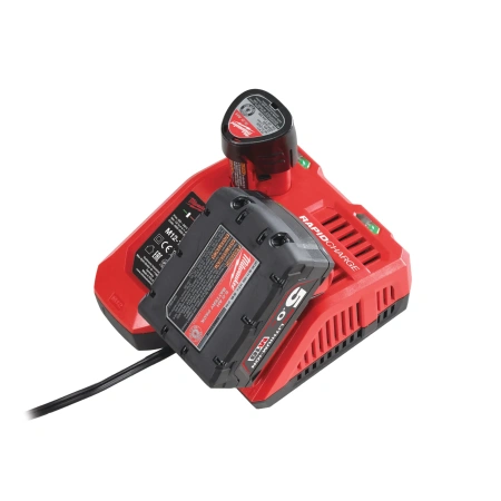Быстрое зарядное устройство Milwaukee M12-18 FC  (замена для 4931452385) (Арт. 4932451079)