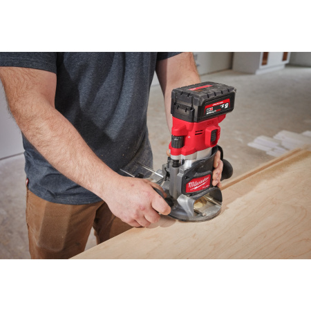 Аккумуляторный фрезер Milwaukee M18 FR12KIT-0P (Арт. 4933493305)