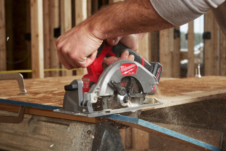 Аккумуляторная компактная циркулярная пила по дереву Milwaukee M12 FCS442-0X (замена для 4933448225) (Арт. 4933493488)