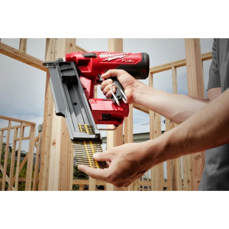 Аккумуляторный гвоздезабиватель(нейлер) с наклонным магазином Milwaukee M18 FFN21-0C FUEL (Арт. 4933478993)