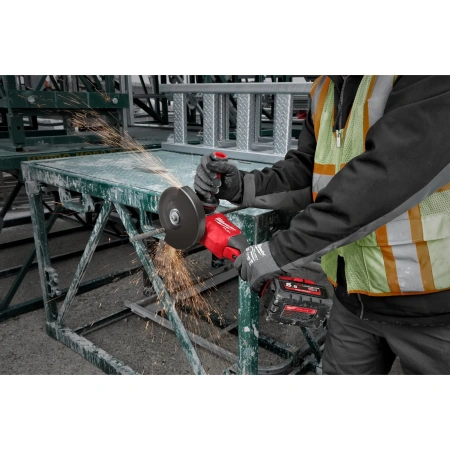 Аккумуляторная углошлифовальная машина (УШМ, Болгарка) Milwaukee M18 FHSAG125 XPDB-552X FUEL 125мм  (Арт. 4933471080)
