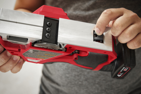 Аккумуляторный рубанок Milwaukee M12 BLP-0X (Арт. 4933492850)