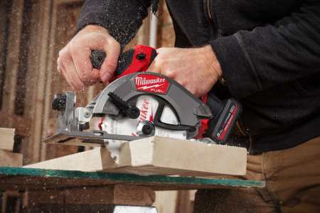 Аккумуляторная компактная циркулярная пила по дереву Milwaukee M12 FCS442-0X (замена для 4933448225) (Арт. 4933493488)