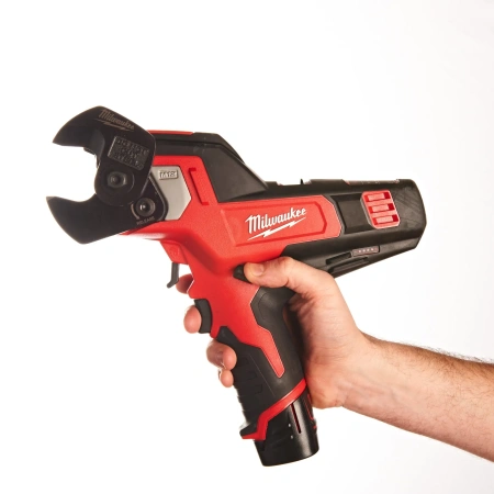 Аккумуляторный резак для кабелей Milwaukee М12 CC-0  (Арт. 4933431600)