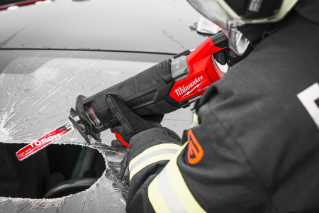 Аккумуляторная сабельная пила Milwaukee M18 FSZ-0 FUEL SAWZALL  (Арт. 4933498063)