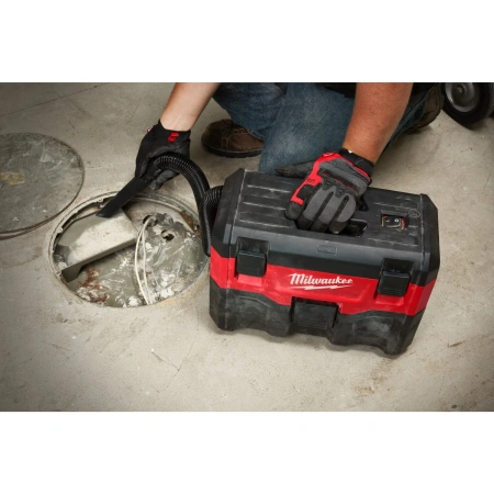 Аккумуляторный пылесос для воды и сухого мусора Milwaukee M18 VC2-0  (Арт. 4933464029)