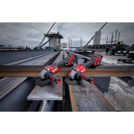 Аккумуляторная углошлифовальная машина (УШМ, Болгарка) Milwaukee M18 FHSAG125 XB-552X FUEL 125мм   (Арт. 4933471079)