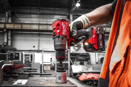 Аккумуляторная ударная дрель-шуруповерт Milwaukee M18 FPD3-502X FUEL (Арт. 4933479860)