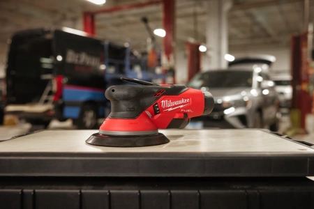 Аккумуляторная эксцентриковая шлифовальная машина Milwaukee M12 FROS5-0 FUEL (Арт. 4933493650)