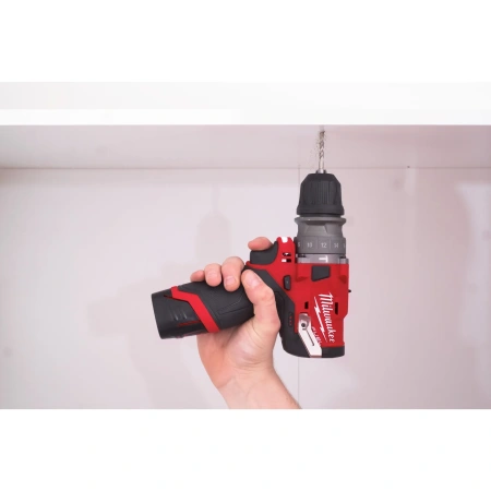 Аккумуляторная ударная дрель-шуруповерт со сменным патроном Milwaukee M12 FPDXKIT-202X FUEL  (Арт. 4933464138)