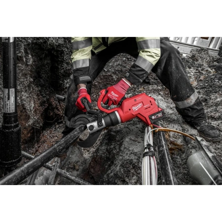 Аккумуляторный гидравлический инструмент для резки кабелей FORCE LOGIC Milwaukee M18 HCC75R-502C ONE-KEY  (Арт. 4933459271)