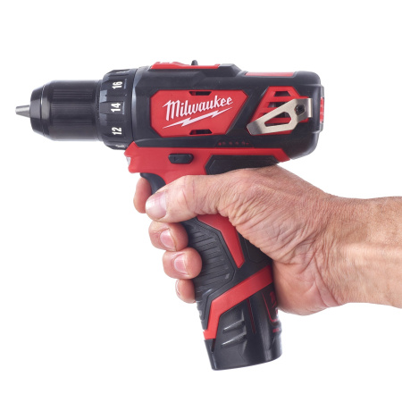 Аккумуляторная безударная дрель-шуруповерт Milwaukee M12 BDD-201C (Арт. 4933479439)