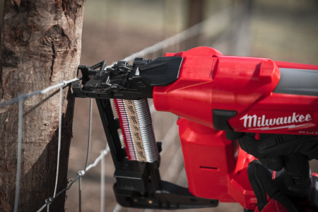 Аккумуляторный степлер Milwaukee M18 FFUS-0C FUEL (Арт. 4933479834)